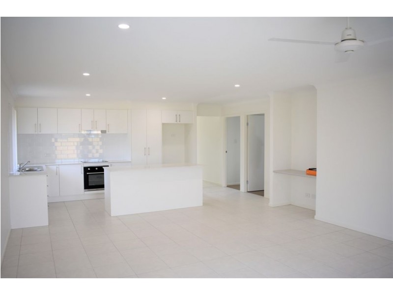 36 Paterson Road, Walloon QLD 4306