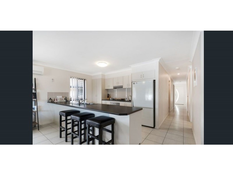 76 park edge drive, Springfield Lakes QLD 4300