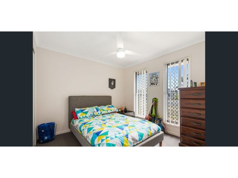76 park edge drive, Springfield Lakes QLD 4300