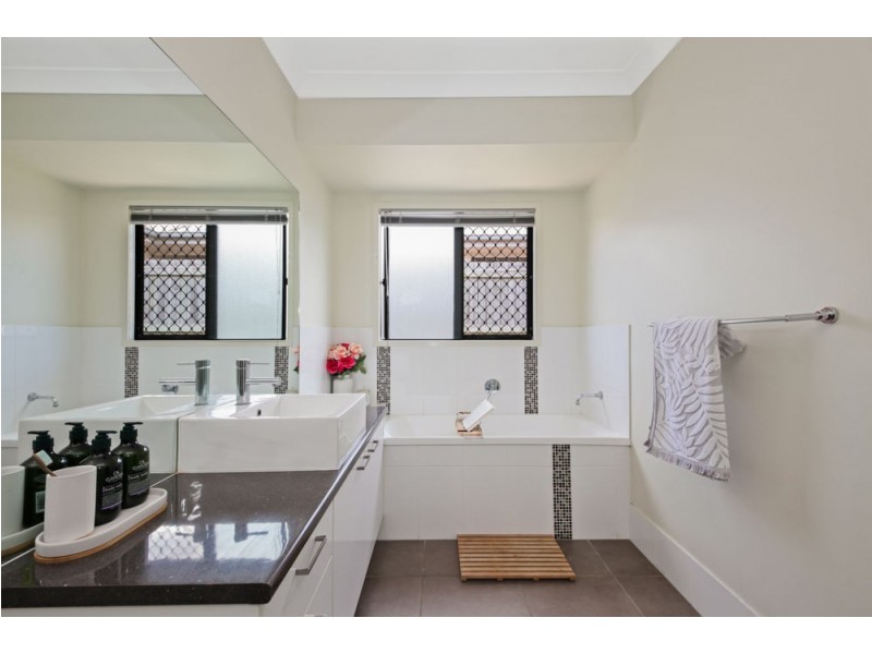 55 Summit Drive, Springfield Lakes QLD 4300
