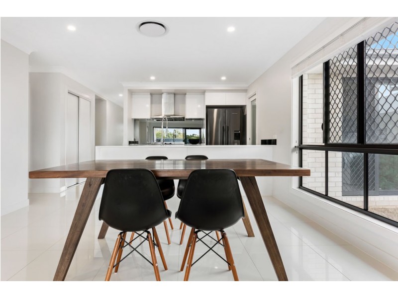 20 Tambor Crescent, Pallara QLD 4110