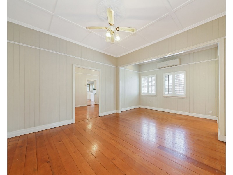 29 Livingstone Street, Yeerongpilly QLD 4105