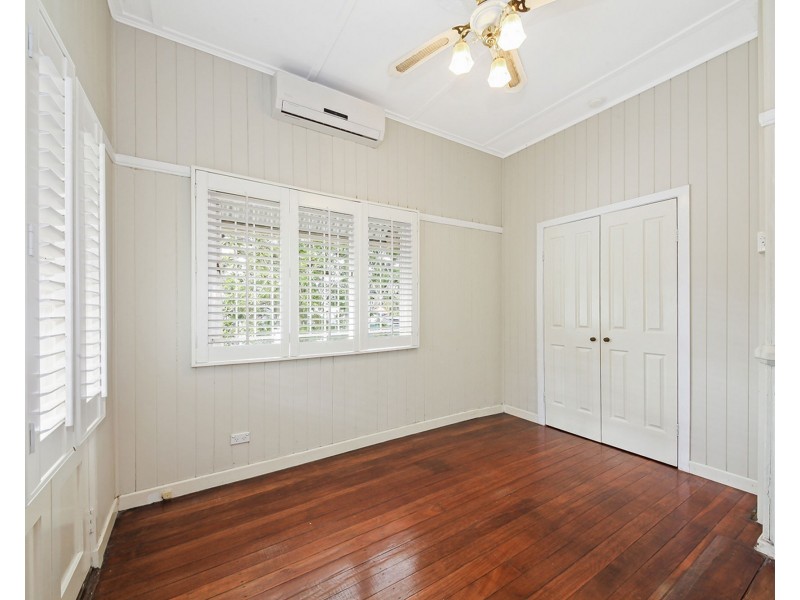 29 Livingstone Street, Yeerongpilly QLD 4105