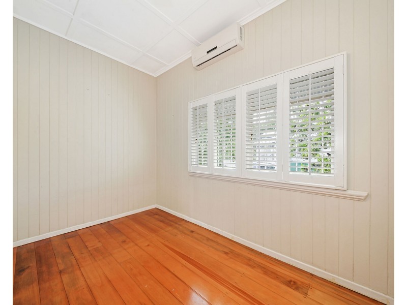 29 Livingstone Street, Yeerongpilly QLD 4105