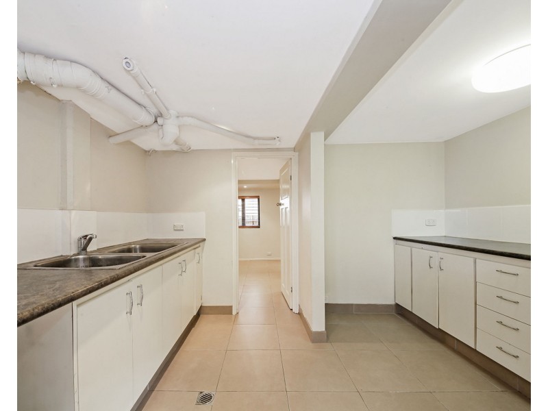 29 Livingstone Street, Yeerongpilly QLD 4105