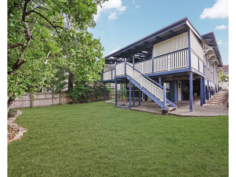 29 Livingstone Street, Yeerongpilly QLD 4105