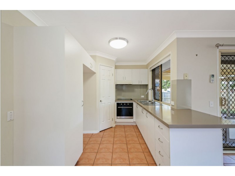 17 Ravenswood Lane, Springfield QLD 4300