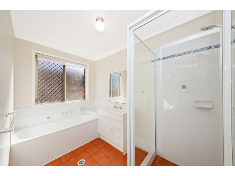 17 Ravenswood Lane, Springfield QLD 4300