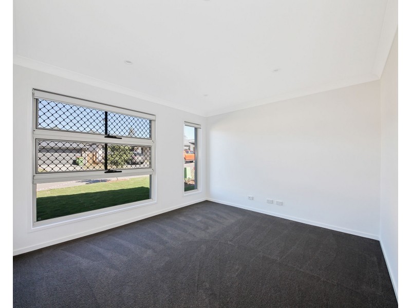 10 Bradleys Street, Ripley QLD 4306