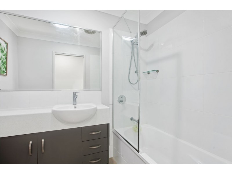 21 Sawyer Street, Spring Mountain QLD 4124