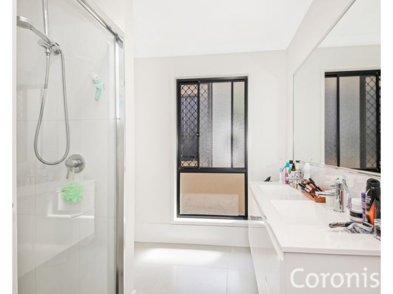 32 Clarence Avenue, Springfield QLD 4300
