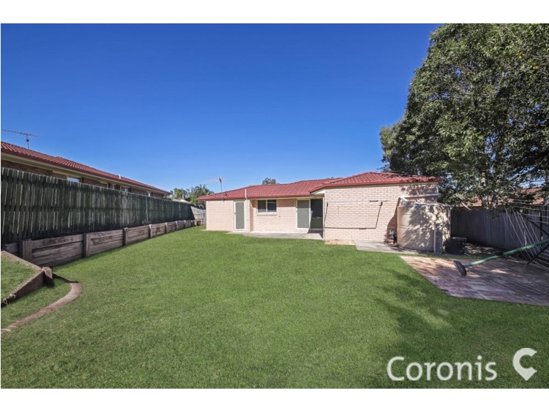 8 Crystal Court, Camira QLD 4300