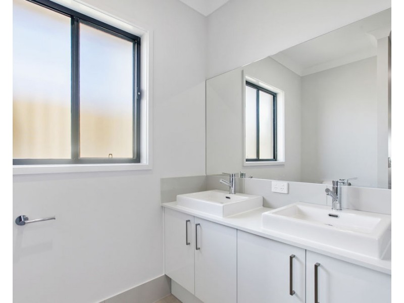 57 Sunbird Drive, Redbank Plains QLD 4301