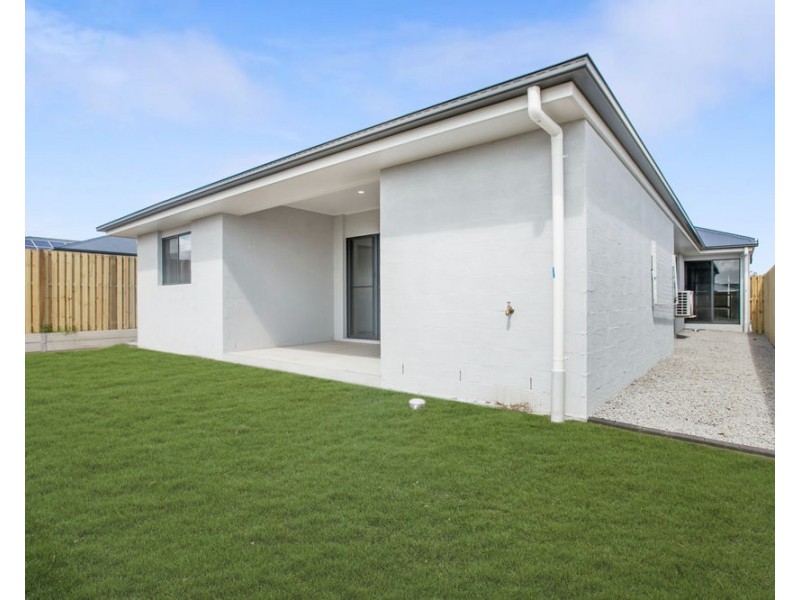 57 Sunbird Drive, Redbank Plains QLD 4301