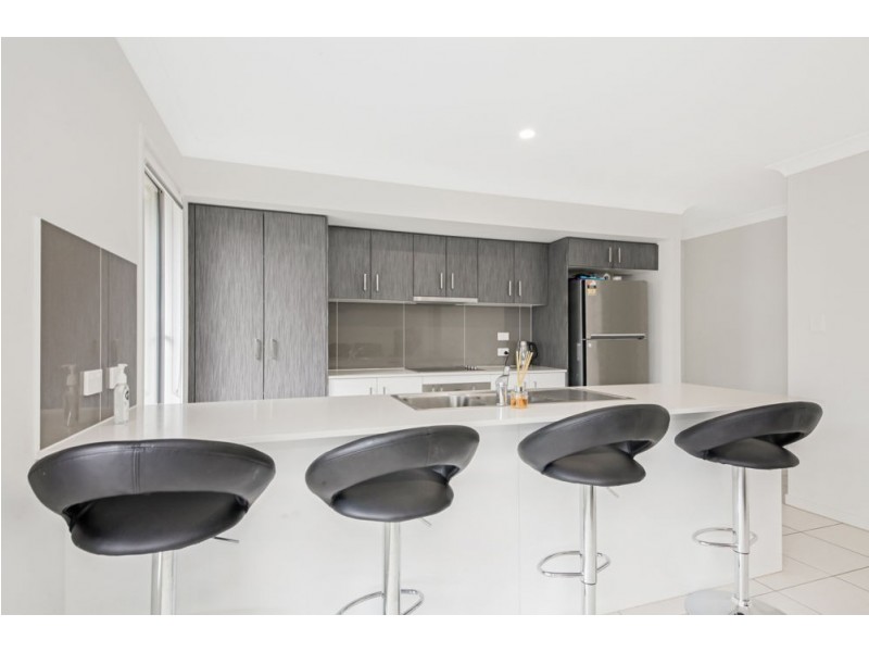 10 William Bay Court, South Ripley QLD 4306