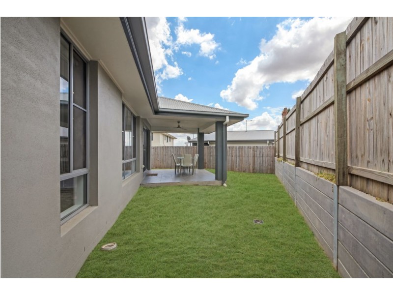 10 William Bay Court, South Ripley QLD 4306
