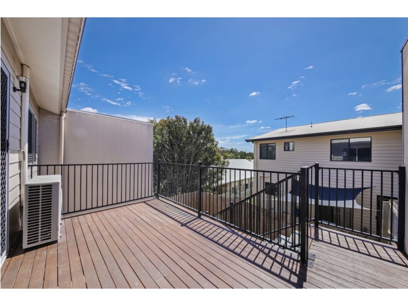 13 Creekside Drive, Springfield Lakes QLD 4300