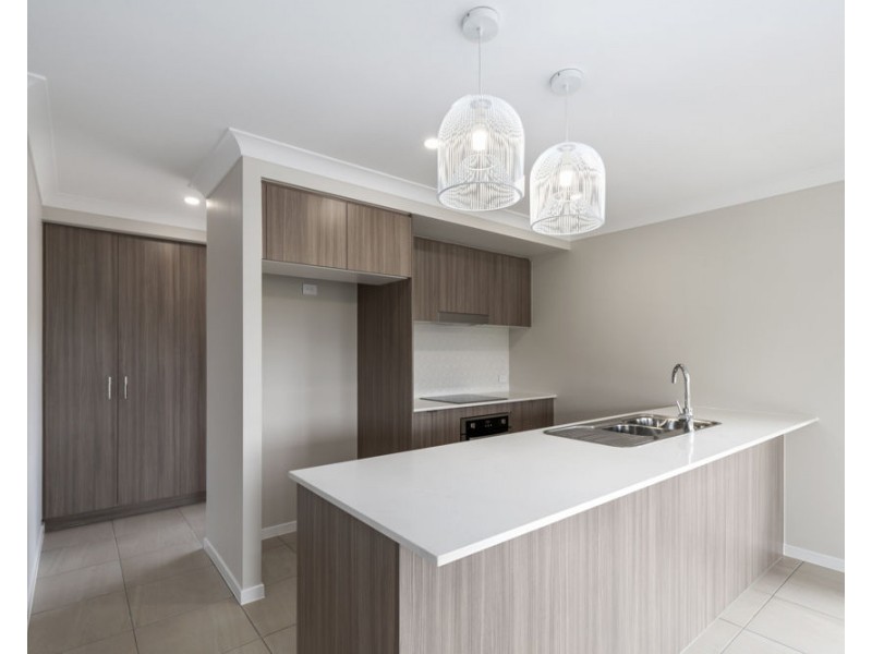 36 Hoist Court, Augustine Heights QLD 4300