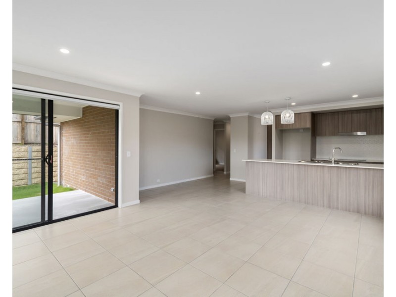 36 Hoist Court, Augustine Heights QLD 4300