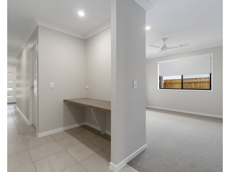 36 Hoist Court, Augustine Heights QLD 4300