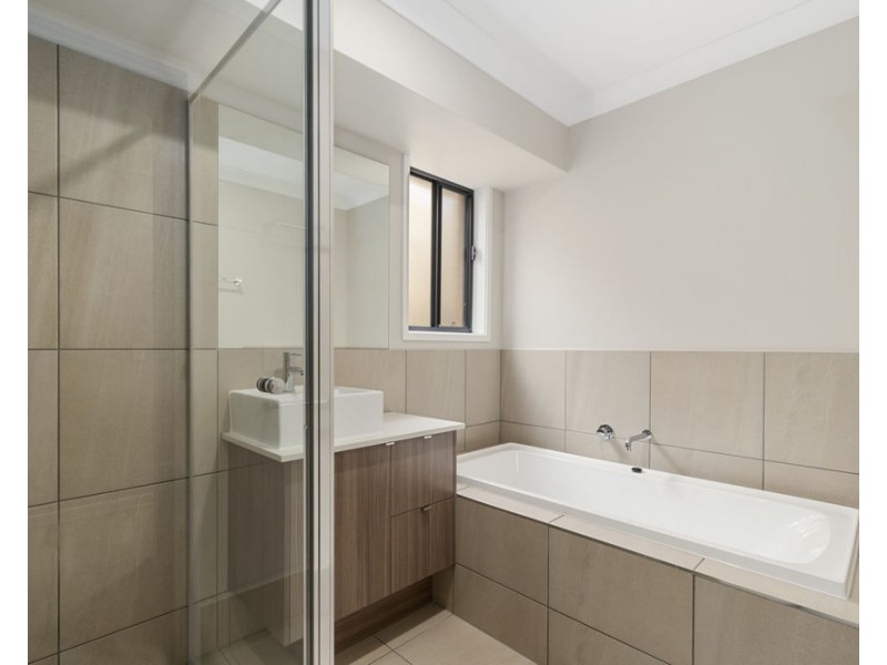 36 Hoist Court, Augustine Heights QLD 4300