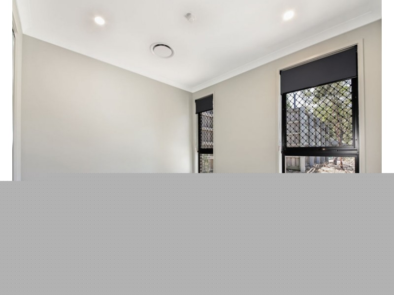 28 Shearwater Tce, Springfield Lakes QLD 4300