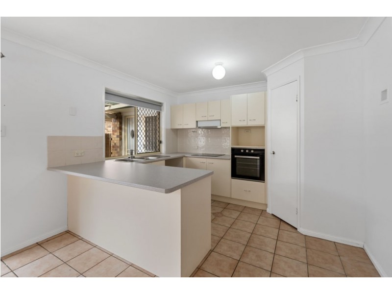 25 Columbus Pl, Forest Lake QLD 4078