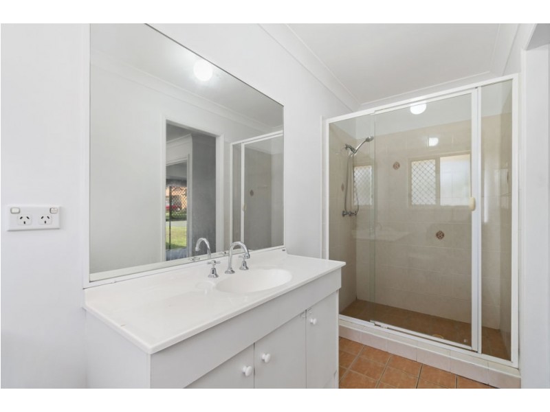 25 Columbus Pl, Forest Lake QLD 4078