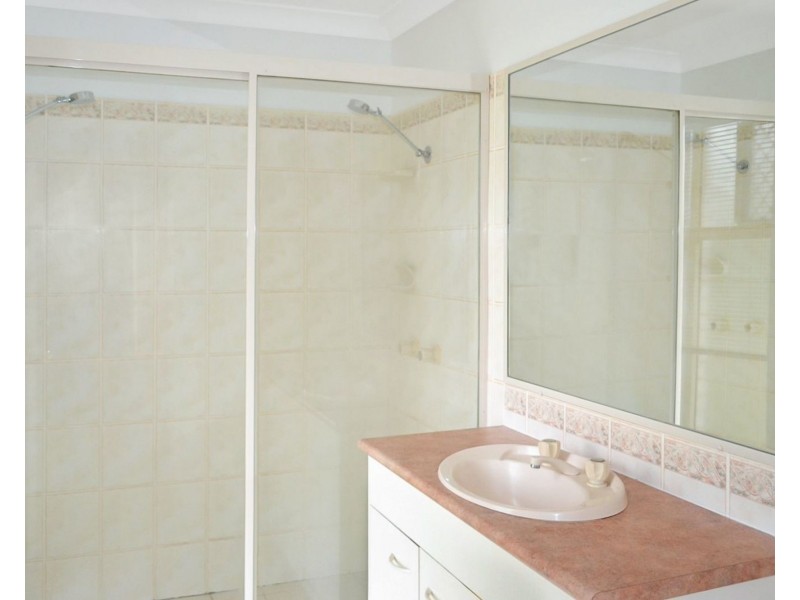 32 Blackbutt Place, Brookfield QLD 4069