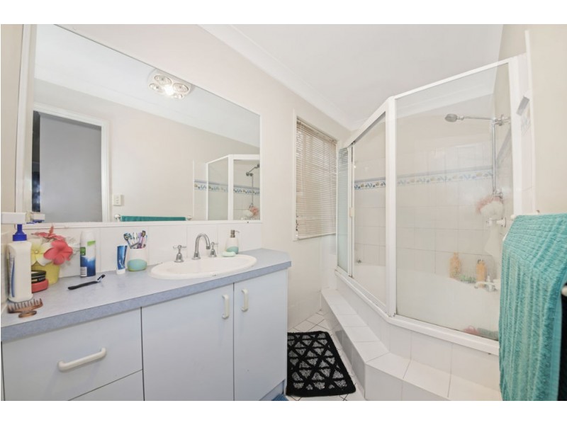 60 Serrata Circuit, Forest Lake QLD 4078