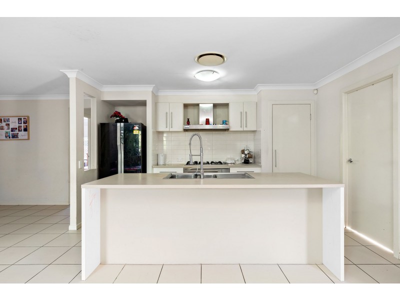 15 Acacia Street, Heathwood QLD 4110