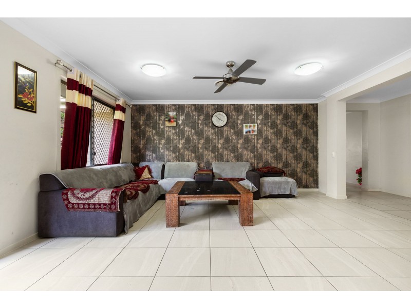 15 Acacia Street, Heathwood QLD 4110