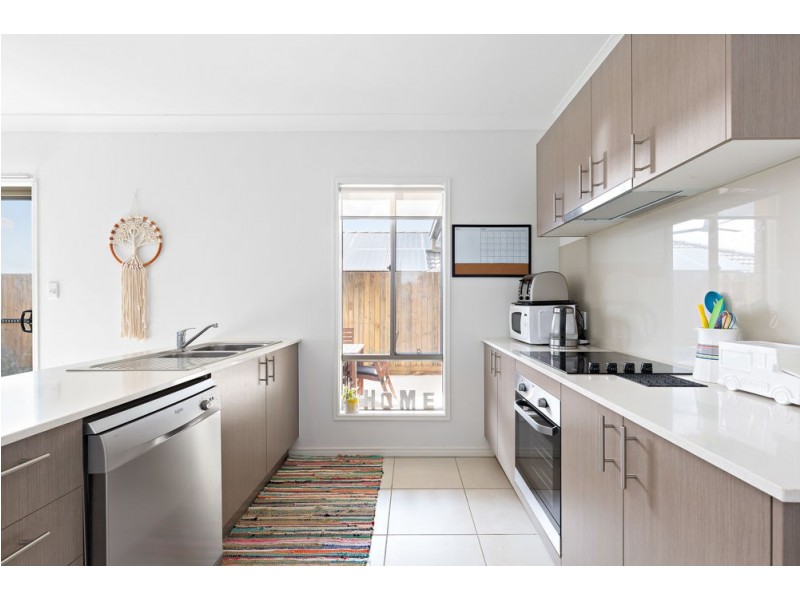 35 Balm Avenue, Springfield Lakes QLD 4300