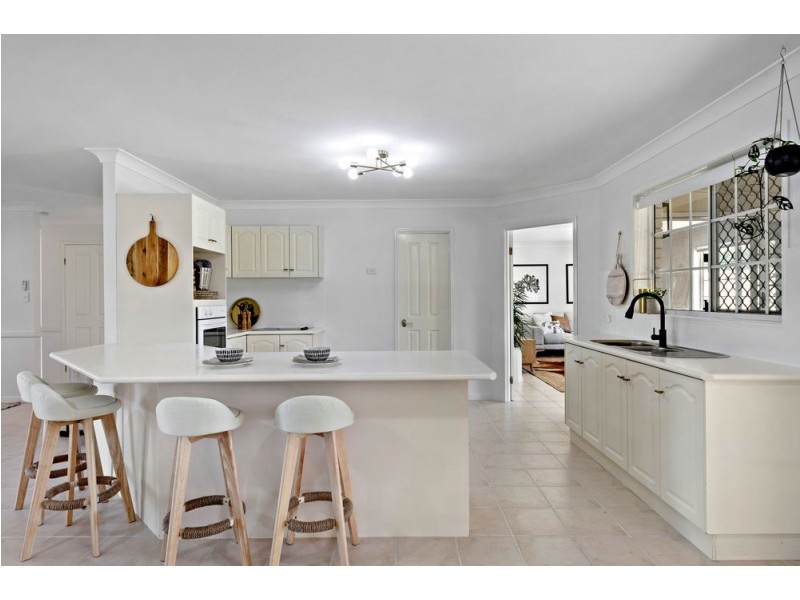 45 Hampstead Street, Forest Lake QLD 4078