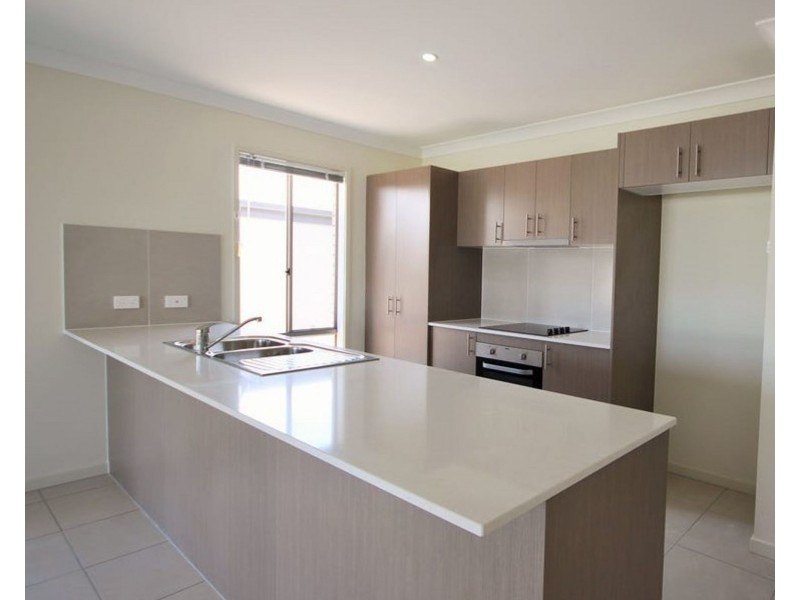 27 STIRLING CIRCUIT, Redbank Plains QLD 4301
