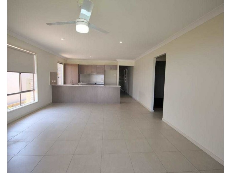 27 STIRLING CIRCUIT, Redbank Plains QLD 4301