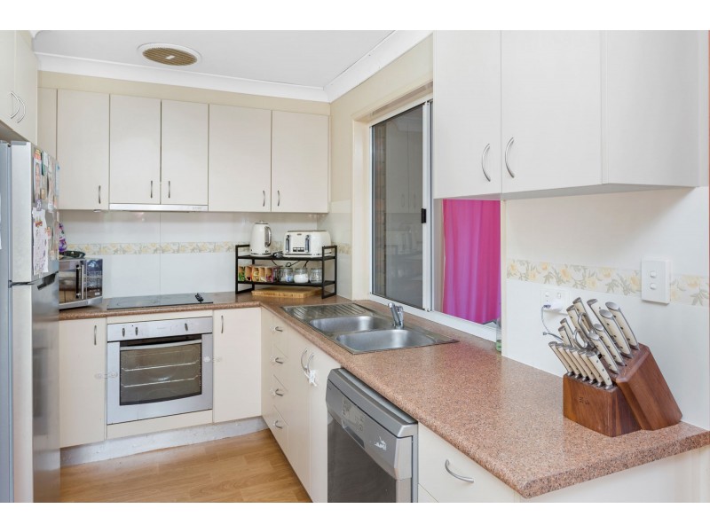 1 Diane Court, North Booval QLD 4304