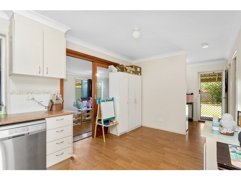 1 Diane Court, North Booval QLD 4304