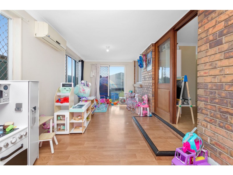 1 Diane Court, North Booval QLD 4304