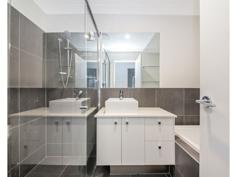 2/22 Booth St, Redbank QLD 4301