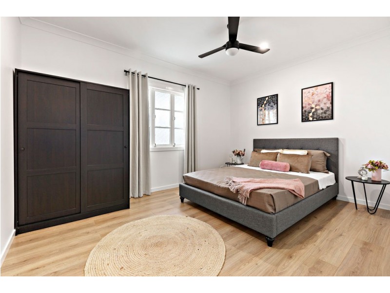 44 Cameron Parade, Wynnum QLD 4178