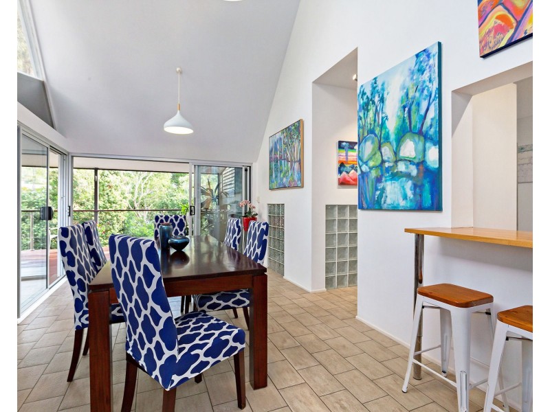 20 Stralock Street, Chapel Hill QLD 4069