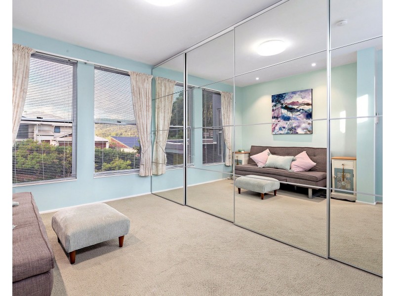 20 Stralock Street, Chapel Hill QLD 4069