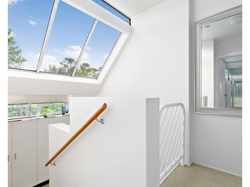 20 Stralock Street, Chapel Hill QLD 4069