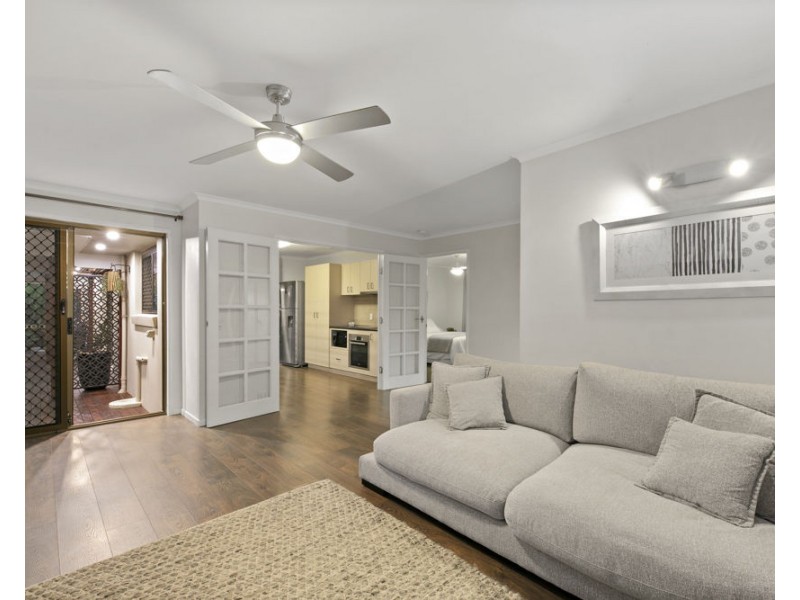 18 Port Street, Jamboree Heights QLD 4074