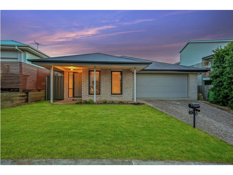 15 Carnarvon Avenue, Springfield Lakes QLD 4300