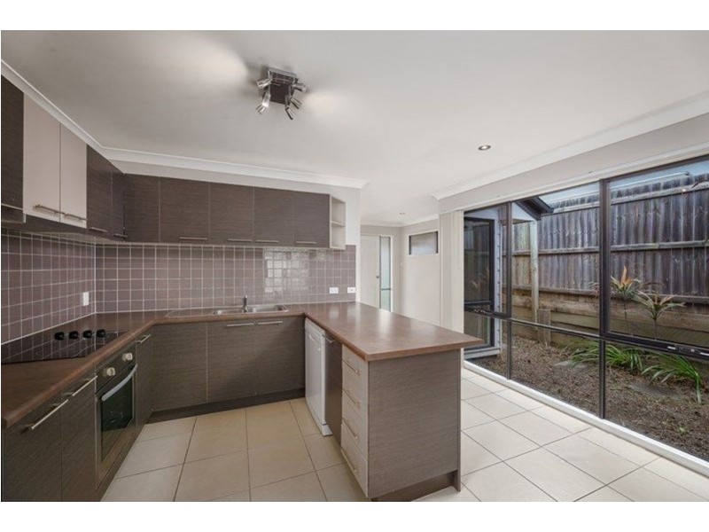 15 Carnarvon Avenue, Springfield Lakes QLD 4300