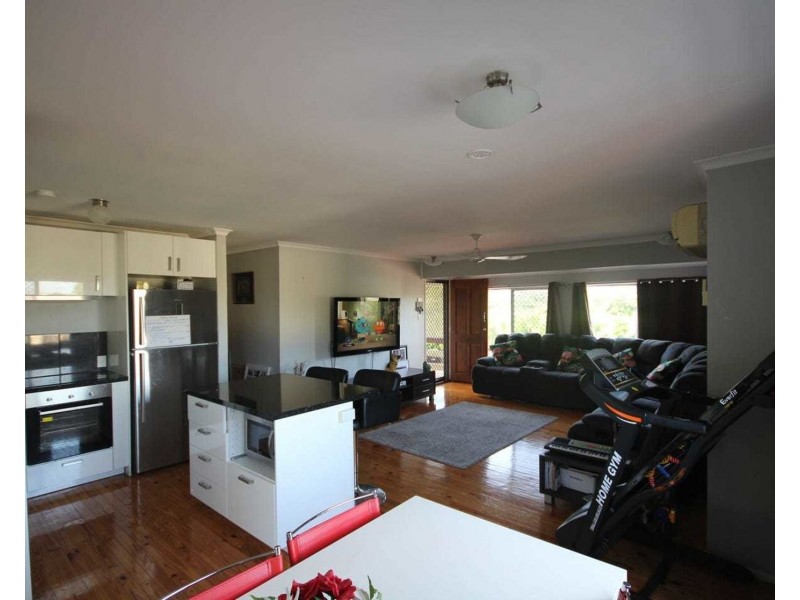 2 Toni Court, Redbank Plains QLD 4301