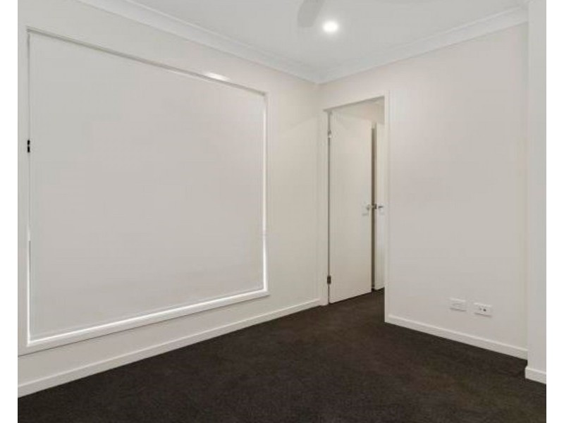 18 Carnelian Street, Collingwood Park QLD 4301