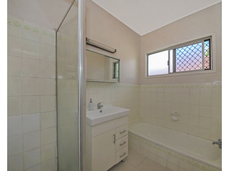 32 Fort Rd, Oxley QLD 4075